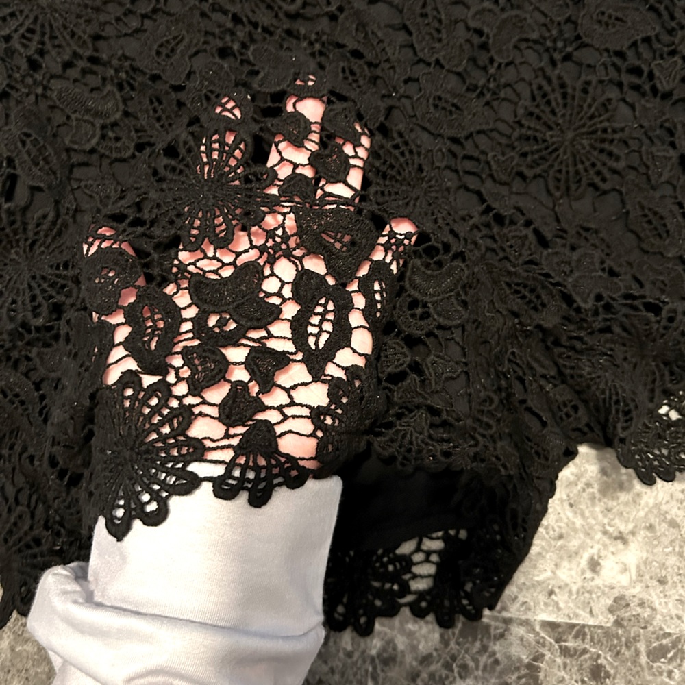 Zara Black Lace Shorts w/Pockets - Size XS - Picture 4 of 4
